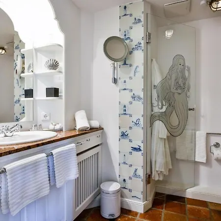 Kapitaenssuite - * קמפן