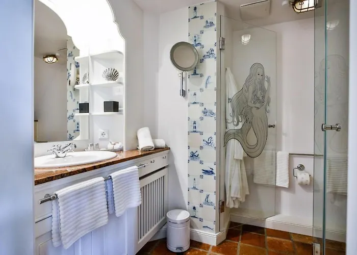 Kapitaenssuite - * 캄펜